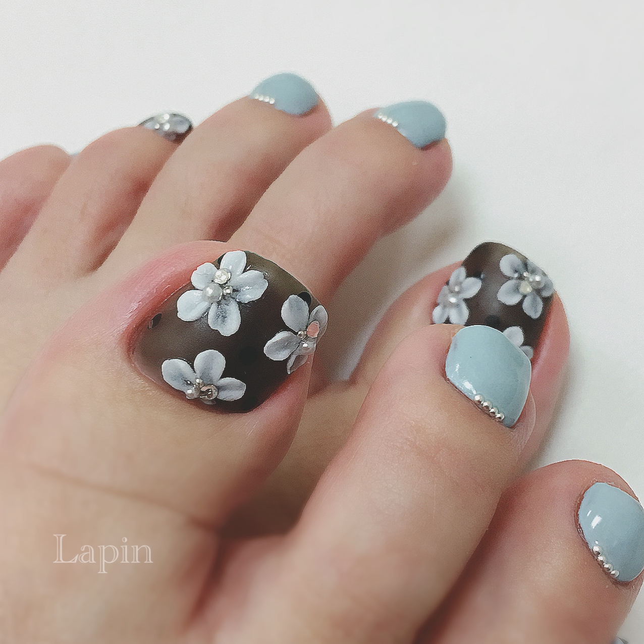 春のフラワーフットネイル グラデーションネイル Lapin 春のフラワーフットネイル グラデーションネイル Lapin