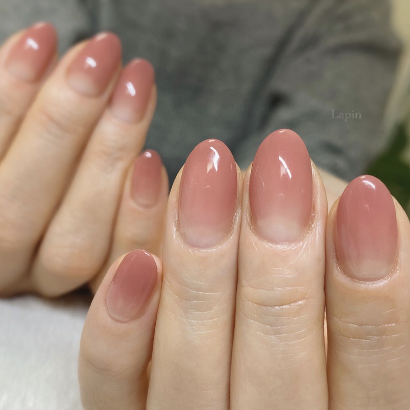 永遠の定番、シンプルネイル♬