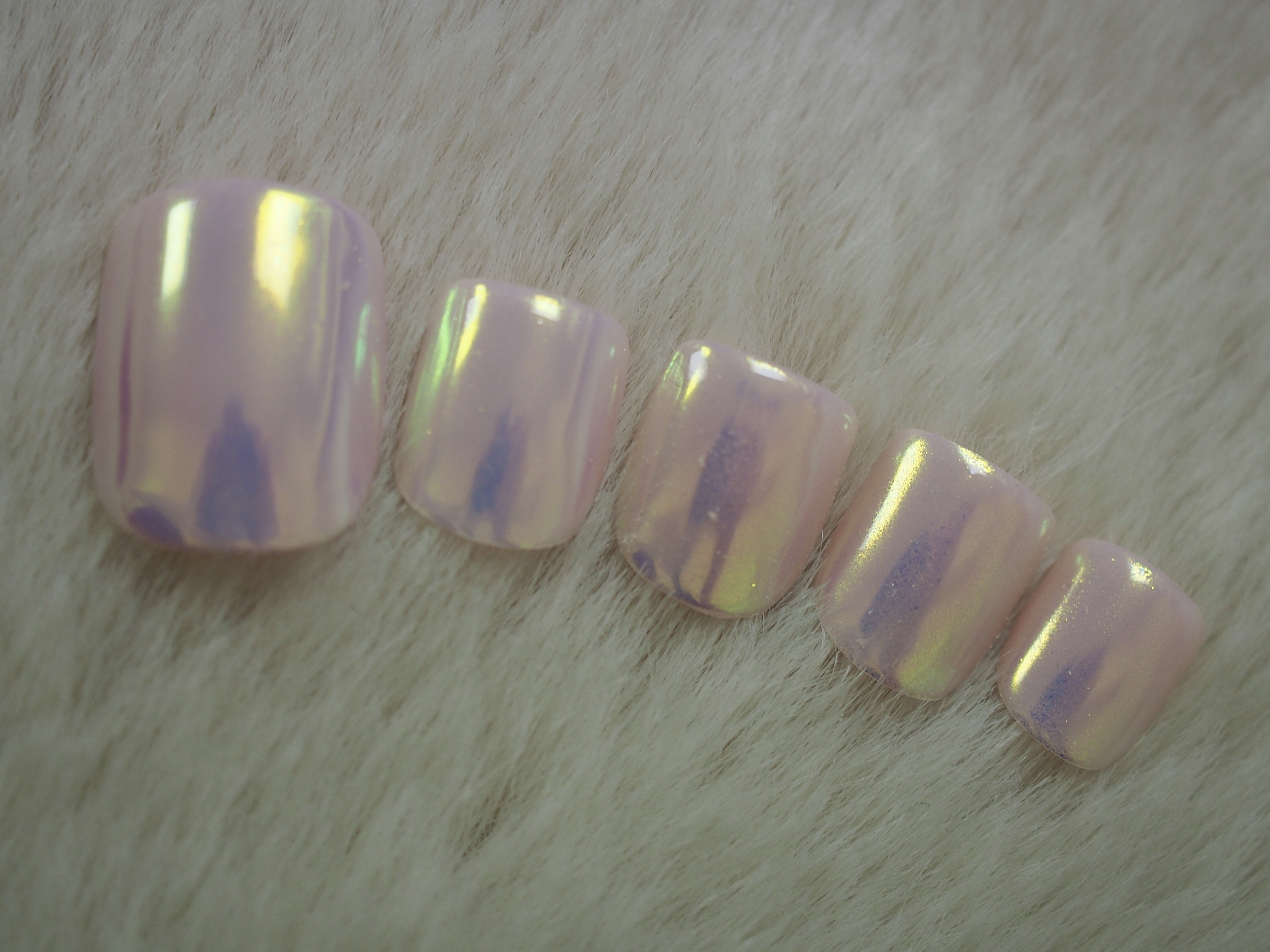 オーロラミラーのフットネイル Lapin